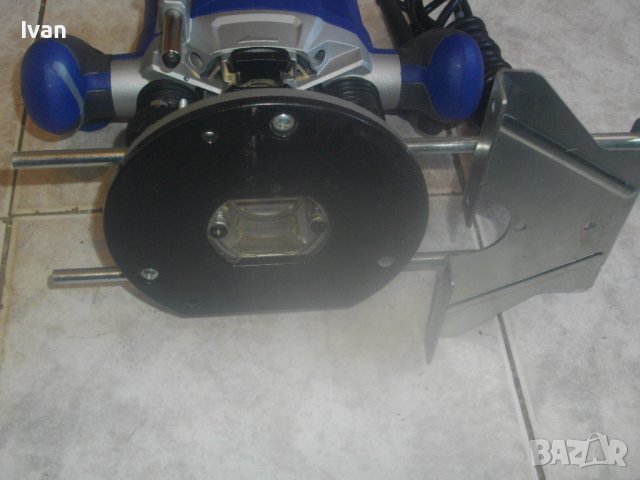 1200 Вата Оберфреза-Немска-LUX-С Водач-Като Нова-ОТЛИЧНА-Без Забележки-Ход 55мм-Цанга/Фрезер/Гайка, снимка 7 - Други инструменти - 42458252