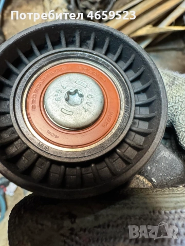 Оригинален обтегач и ролка на паразитният ремък двигател Mercedes 2.2cdi само за 50лв. 6512001370, снимка 10 - Части - 52544142