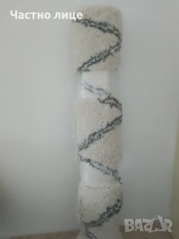 Нов килим, закупен от магазин Юск., снимка 1 - Килими - 49881440