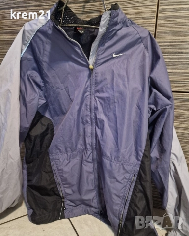 Nike мъжка ветровка номер Л, снимка 3 - Спортни дрехи, екипи - 52636140