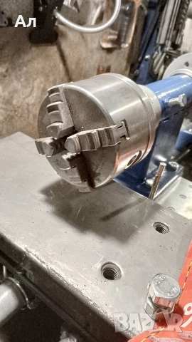 Продавам умиверсал 100 мм с 4 челюсти с фланец и конусна опашка за Морз 3, снимка 2 - Стругове - 52968282