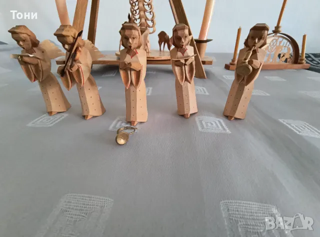 Винтидж Коледна пирамида Carousel Original Erzgebirge Expertic Hergestellt IN DER DDR, снимка 9 - Антикварни и старинни предмети - 50178531