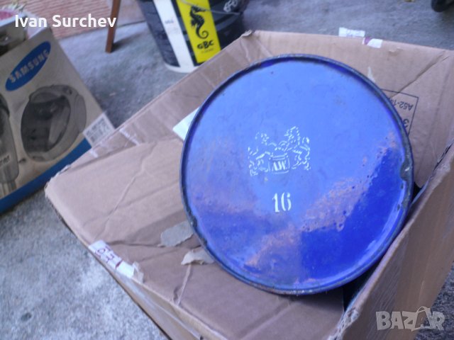 ЕМАЛИРАНА КАНА СЪС КАПАК ЗА ТОПЛА ВОДА ОТ СОЦА 2,5 ЛИТРА, снимка 5 - Антикварни и старинни предмети - 42643527