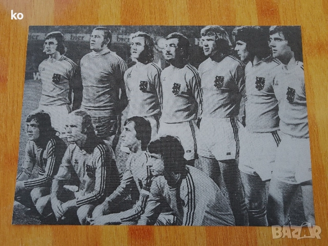 Футболни отбори-снимки, снимка 18 - Списания и комикси - 49507643