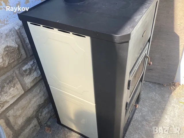 Камина с водна риза на дърва 18 kw.
