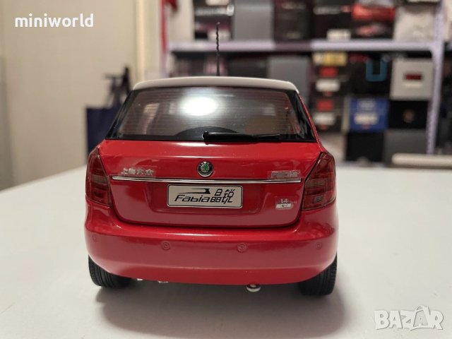 Skoda Fabia 2008 - мащаб 1:18 на Paudi всичко отвяряемо нов в кутия, снимка 4 - Колекции - 44432097