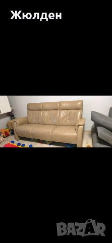 Бежов диван, снимка 2 - Дивани и мека мебел - 52742270