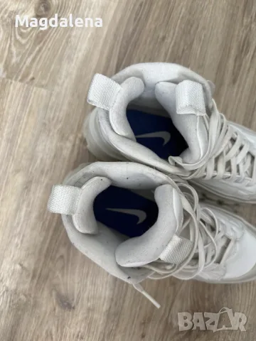 Зимни ботуши Nike - бяло на платформа, снимка 3 - Дамски боти - 55953034