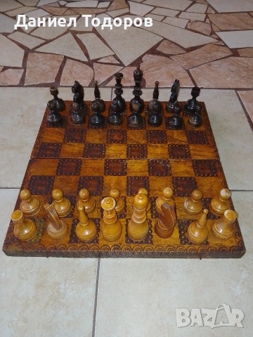 Стар дървен шах .Размери - 34 х 34см. ., снимка 2 - Шах и табла - 50749275
