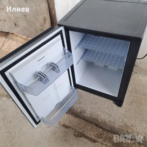 Dometic minibar 220v , снимка 2 - Хладилници - 49760771