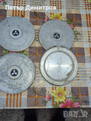 Мицубиши капачки джанти, снимка 2 - Гуми и джанти - 49404879