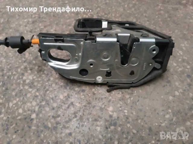 7202588 rear door lock rh BMW X5 (E70) 2006 139068 брава задна дясна врата бмв х5, снимка 6 - Части - 49281792