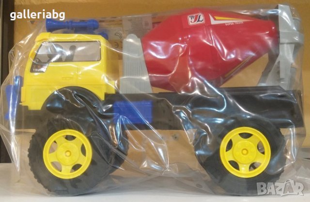 Голям камион самосвал и бетоновоз , снимка 3 - Коли, камиони, мотори, писти - 41284221