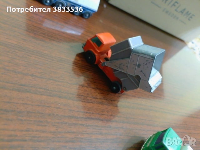 Стари метални ретро играчки колички Matchbox made in England, снимка 3 - Колекции - 53672677