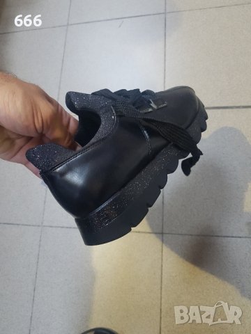 Обувки, снимка 4 - Дамски ежедневни обувки - 42031109