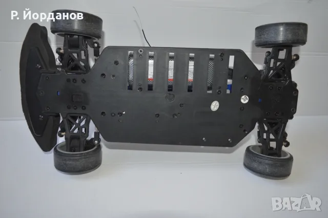 Радиоуправляем модел 1:10, снимка 6 - Електрически играчки - 56186000
