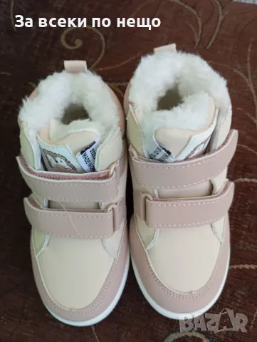 Зимни боти с пух размер 24 за момиче , снимка 3 - Детски боти и ботуши - 47562343