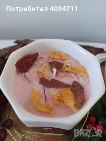 Декоративна свещ със соев восък с аромат на цветя/роза и жожоба/ в красива порцеланова чаша, снимка 3 - Декорация за дома - 52403039