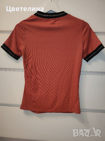 Дамска розова рипсена тениска с декорирана яка от ламе на GATE размер S цена 10 лв. + подарък шал, снимка 6 - Тениски - 42683713