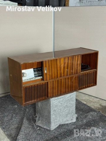 Музикален шкаф Хармония 20 в добро състояние , снимка 6 - Антикварни и старинни предмети - 53471130