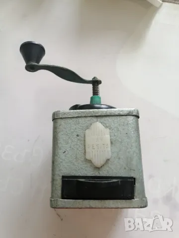 Ретро, мелничка за подправки IAV RESITA, снимка 2 - Антикварни и старинни предмети - 50053539