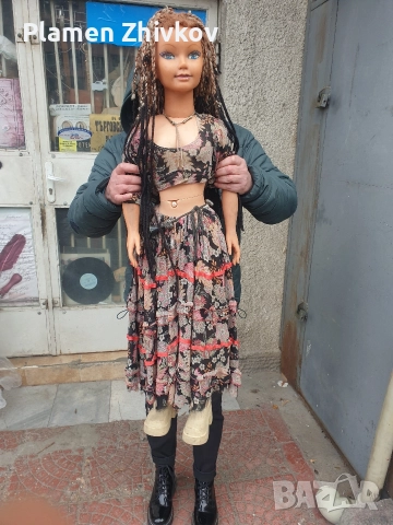 две голями стари кукли по 1 м 