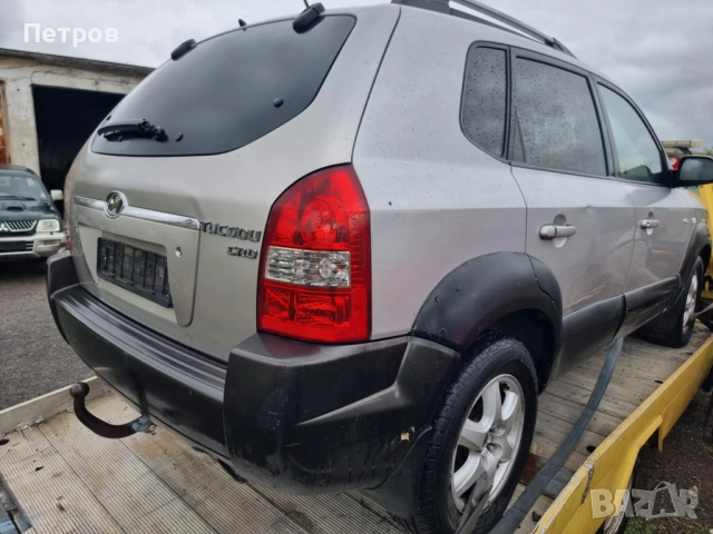 Hyundai Tucson 2.0 CRDI/Лети джанти 16/ На части/Автоматик, снимка 9 - Автомобили и джипове - 52192796