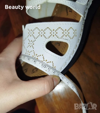 Бели чехли 40 номер , снимка 11 - Чехли - 50995881