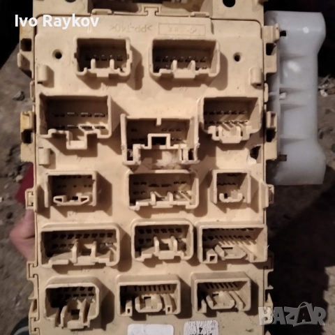 Бушониера за Toyota Yaris , снимка 2 - Части - 44654458