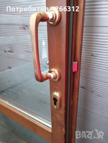 Италианска врата от дърво с двойно закалено стъкло.