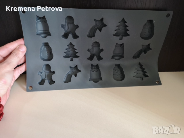 силиконова форма за печене Ernesto за коледни бонбони или шоколадови изделия, мини кексчета Цена 5,5, снимка 3 - Форми - 52646435