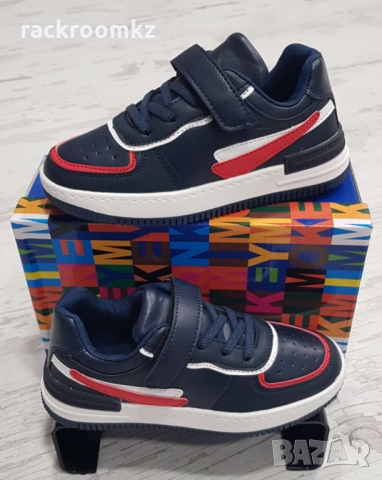 Детски кецове с лепенка с син цвят, снимка 3 - Детски обувки - 36056216