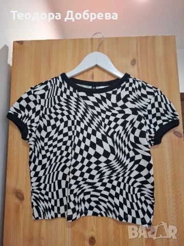 Тениска с интересен дизайн от H&M