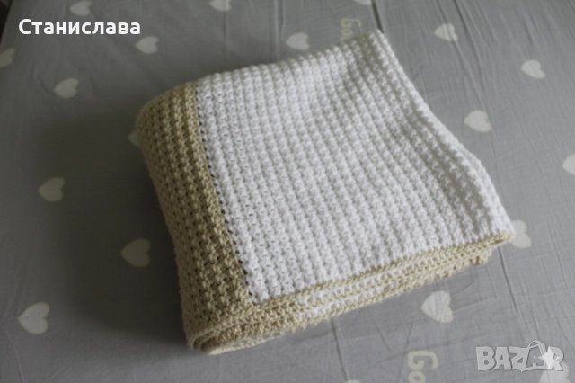 Ръчно плетена прегръдка - одеало, снимка 3 - Олекотени завивки и одеяла - 52974307