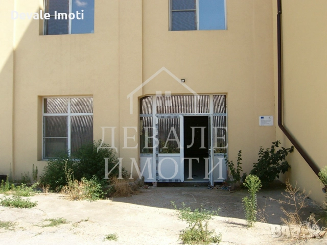 Промишлено помещение с голям потенциал   гр. Русе, снимка 3 - Складове - 51640429