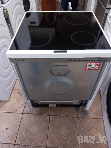 Уникална печка с керамичен плот Voss Electrolux с две години гаранция!, снимка 7 - Печки, фурни - 52770240