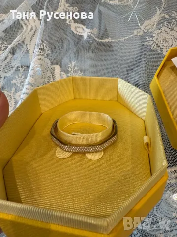 Гривна на swarovski , снимка 3 - Гривни - 49543394