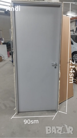 Врата интериорна  с каса брава  дръжки и ключ  90/214см дясна