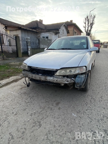 колата се продава само на части всичко е налично двигател работи в перфектно състояние и скоростна к, снимка 2 - Автомобили и джипове - 52712629