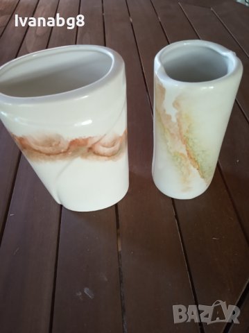 Порцеланови вази, комплект от два броя 