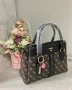 Чанта Guess  код SG450, снимка 4