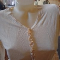 Бяла блуза с красиви ръкави и къдрици отпред , снимка 6 - Блузи с дълъг ръкав и пуловери - 44327769