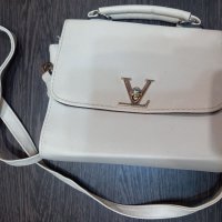 Дамска чанта Louis Vuitton , снимка 1 - Чанти - 36004644