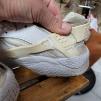  Nike Huarache бели маратонки- 42,5 номер, снимка 7 - Маратонки - 44839900