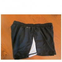 Nike панталони ХС р., снимка 2 - Къси панталони и бермуди - 36309986
