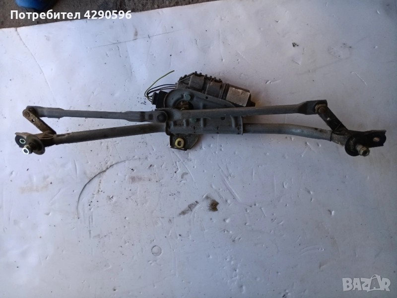 Механизъм с мотор чистачки за VW Passat 5 / Пасат 5, снимка 1