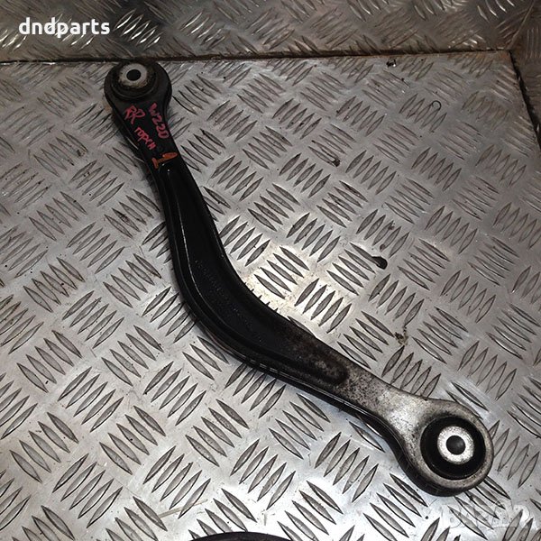 Заден носач за Mercedes S320 |W220|, 2001г., /горен, десен/, снимка 1