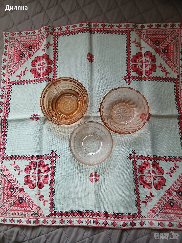 битова покривка и 3 купички, снимка 1