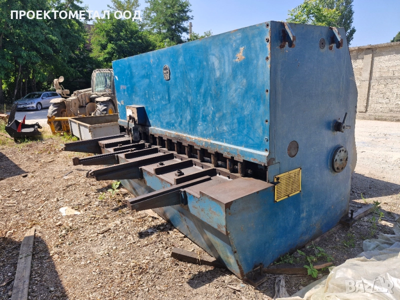 Продаваме гилотина 3050х12, снимка 1