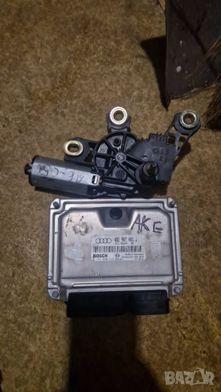 мотор задна чистачка 8L0 959 711B motor zadna chistachka Ауди А6 Ц5 комби Audi A6 C5 kombi, снимка 1